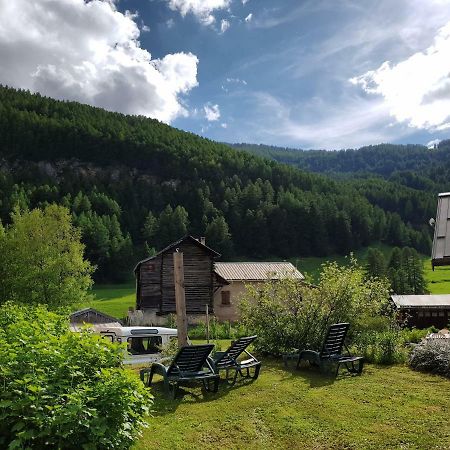 Le Chalet Du Queyras And Spa 莫利涅恩凯拉 外观 照片