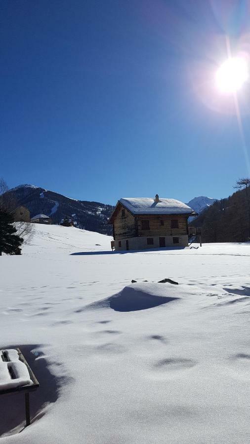 Le Chalet Du Queyras And Spa 莫利涅恩凯拉 外观 照片